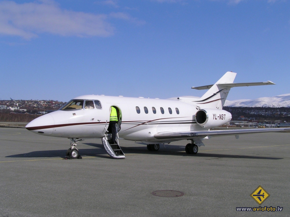 Raytheon Hawker 800XP